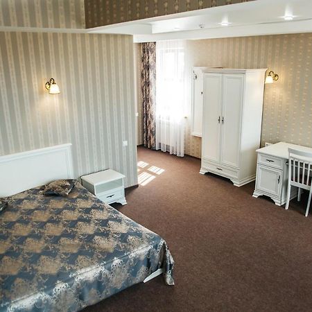 Belastok Hotel Njasvizj Eksteriør bilde